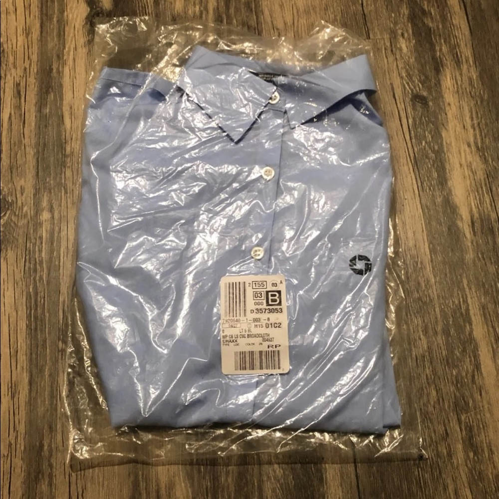 Chase button up uniform shirt in 0petite.